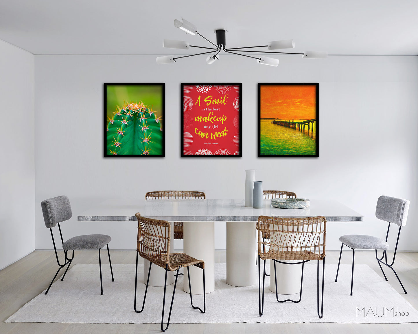 A smile is the best makeup any girl can wear, Marilyn Monroe Inspirational Quote Frame Print